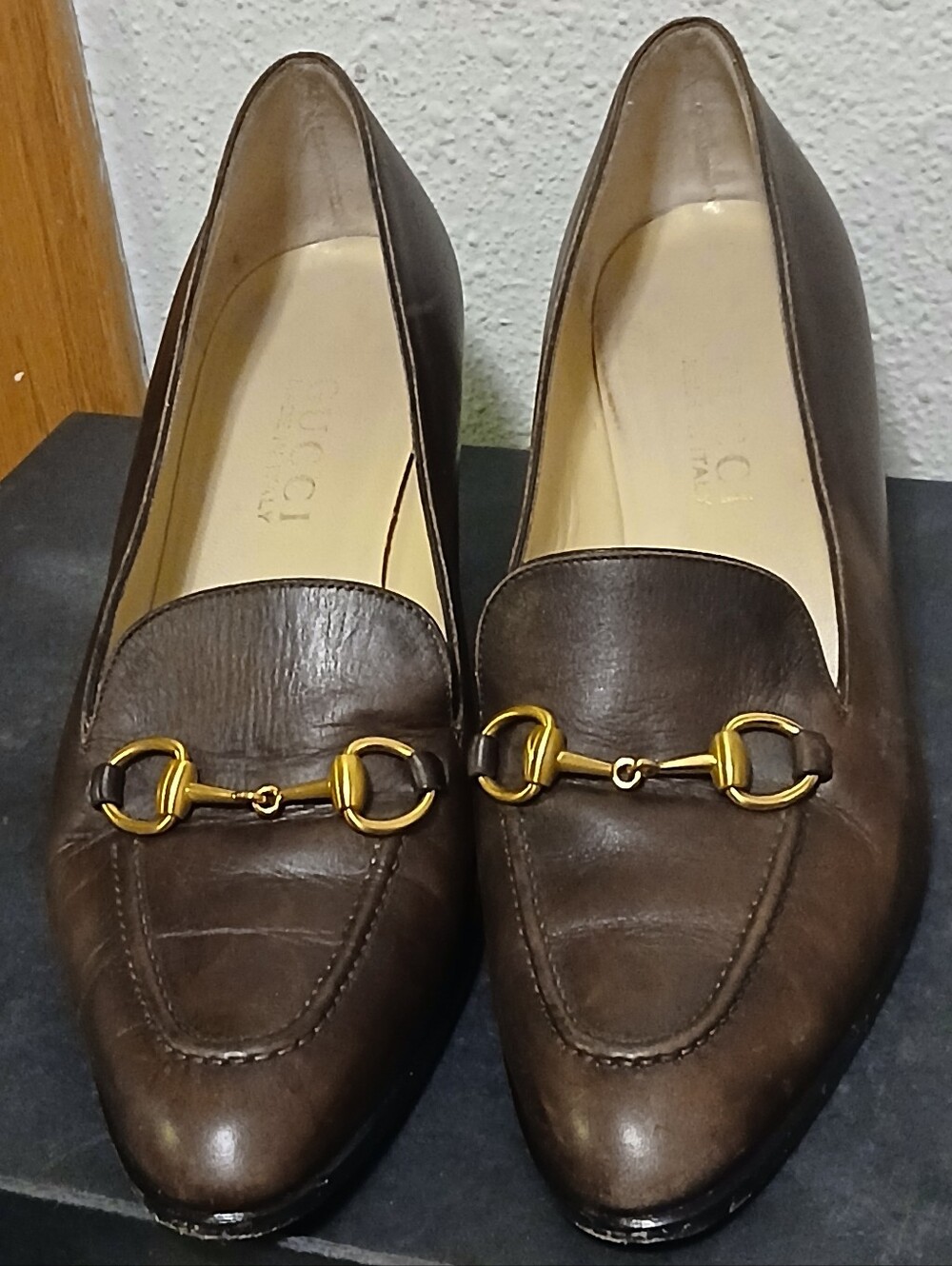 ​GUCCI Vintage Dark Brown Leather Horsebit Heeled Loafers Pumps Size 7.5 B